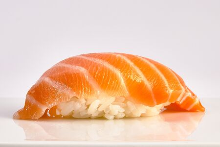 Нигири-суши Лосось