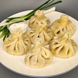 Сыр и зеленый лук