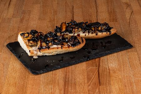 Брускетта с мидиями