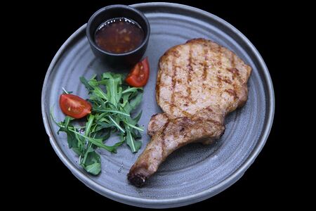 Стейк из cвинoй корейки