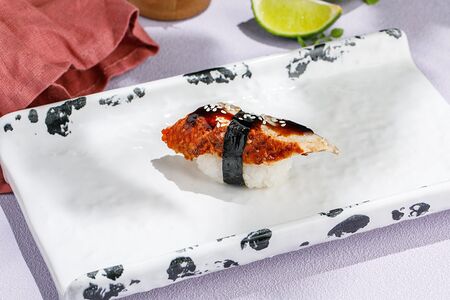 Нигири суши угорь