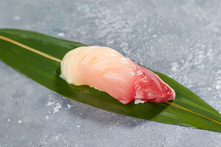 Хамачи нигири