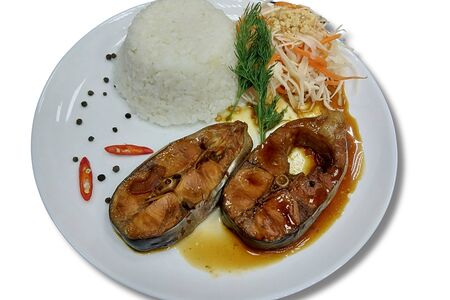 Тушеная форель с рисом