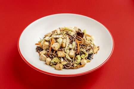 Соба с тофу и овощами