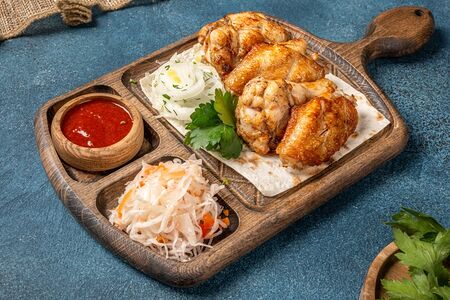 Хоровац из куриных крылышек