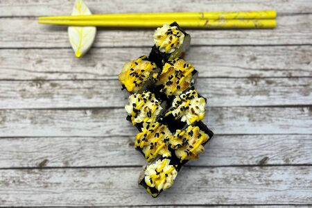 Запеченный ролл Дональд