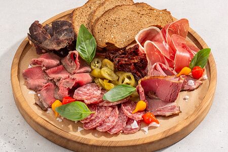 Мясная тарелка