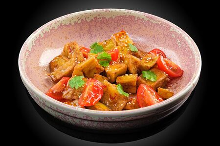 Теплый салат с  баклажанами 