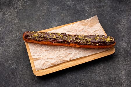 Эклер, которого много