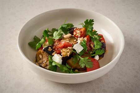 Салат с жареными баклажанами