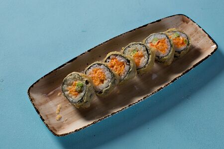 Горячий ролл Калифорния темпура