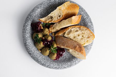 Сливочно-печеночный паштет с луковым мармеладом