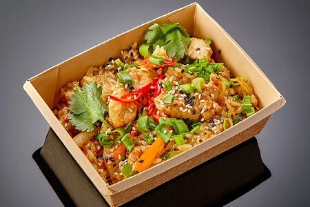 Жареный рис с курицей терияки