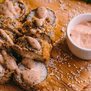 Горячий ролл с угрем