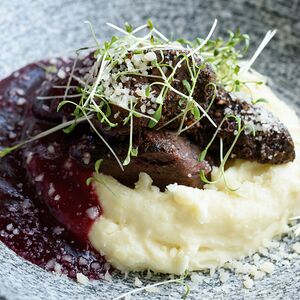 Копчёные говяжьи щёчки