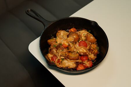 Сковородка с рёберным мясом