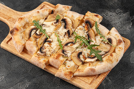 Фокачча Милано с грибами