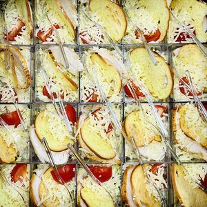 Сет салатов Цезарь с курицей