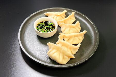 Китайские пельмени со свининой и байцай