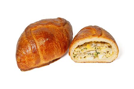 Пирожок с яйцом и зеленью