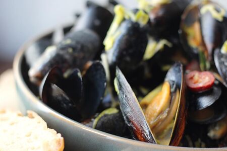 Мидии в соусе Том-ям 