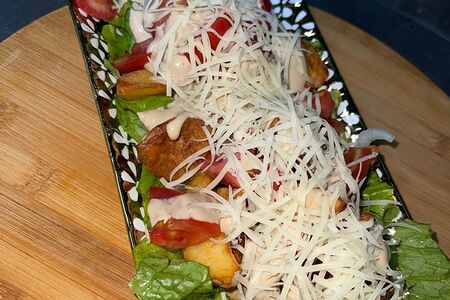 Салат с куриным попкорном