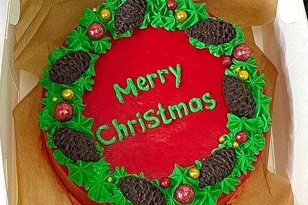 Бенто-торт Новогодний с шишками 