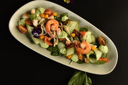 Салат с морепродуктами