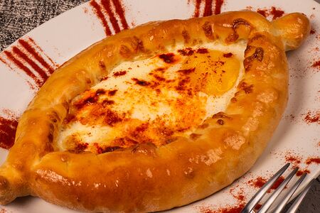 Хачапури по-аджарски