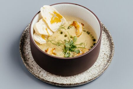 Крем-суп из цукини с креветками