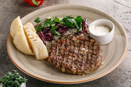 Плескавица гурман