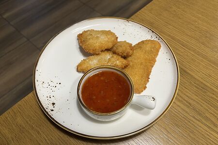 Куриные стрипсы с соусом тай чили