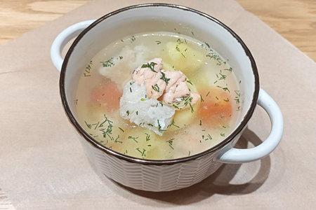 Уха с семгой