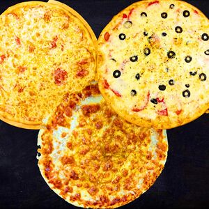 Трио на легке (3 мини-пиццы) 