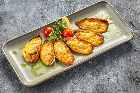 Новозеландские мидии, запечённые с сырным муссом