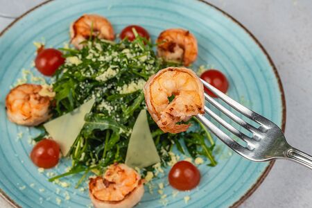 Руккола с креветками