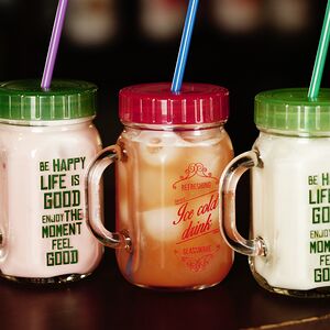 Молочный коктейль клубничный