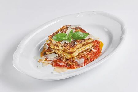 Лазанья Болоньезе