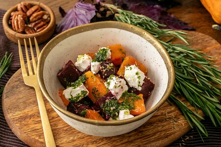 Салат с тыквой и свеклой