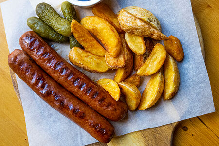Колбасы Тирольские с гарниром
