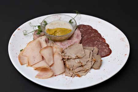 Мясная тарелка