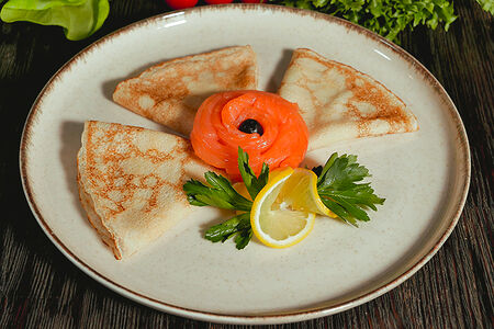 Блины с лососем