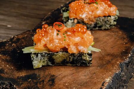 Темаки лосось