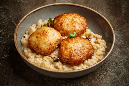 Котлеты из индейки с перлотто и грибами