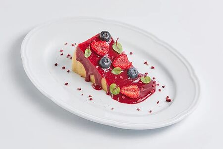 Чизкейк с лесными ягодами