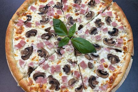 С ветчиной и грибами