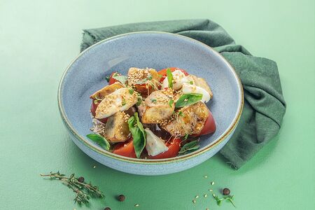 Салат с жареными баклажанами