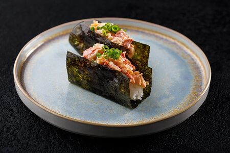 Острые суши с крабом