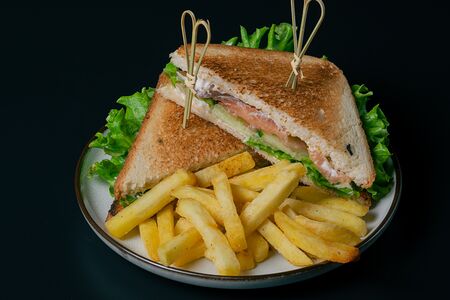 Сендвич Клаб с лососем