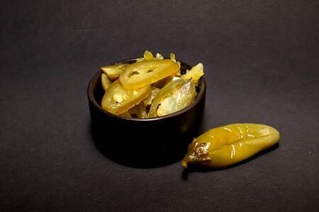 Маринованный перчик халапеньо